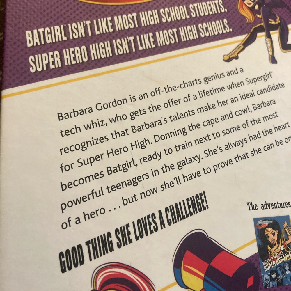 DC Super Hero Girls Batgirl Book Batgirl at Super Hero High by Lisa Yee - Picture 4 of 5